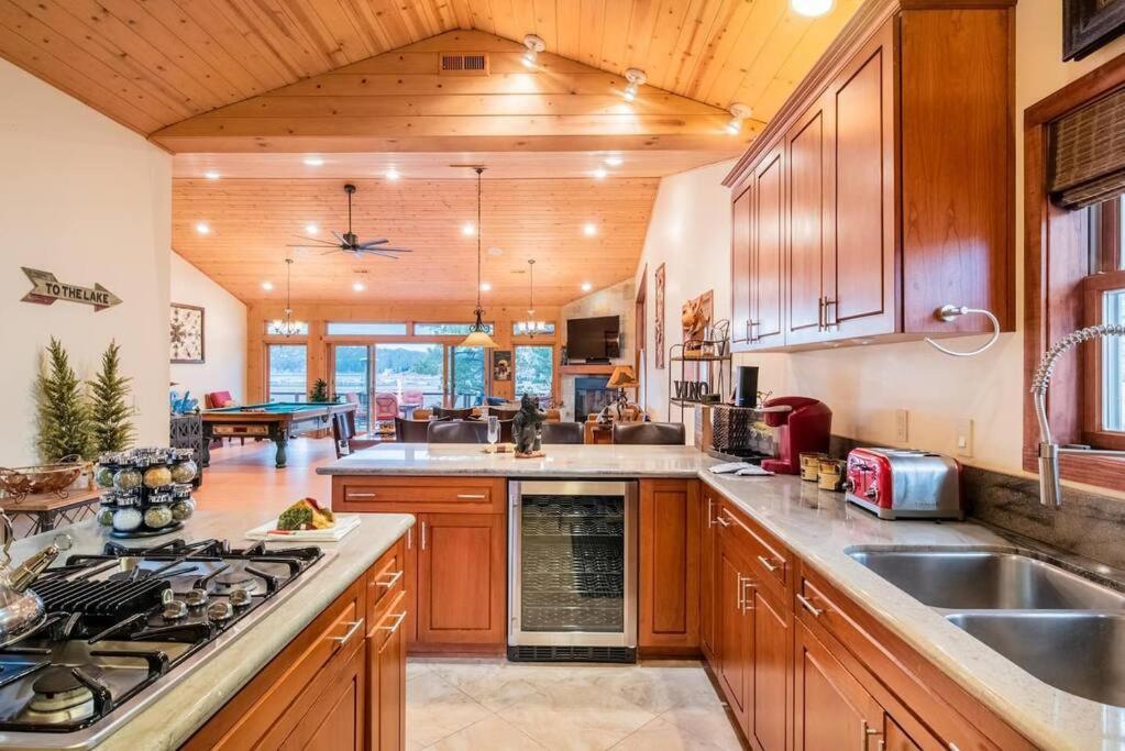Lake Time Villa New Luxury With Hot Tub Big Bear Lake Eksteriør billede