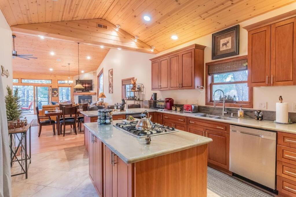 Lake Time Villa New Luxury With Hot Tub Big Bear Lake Eksteriør billede